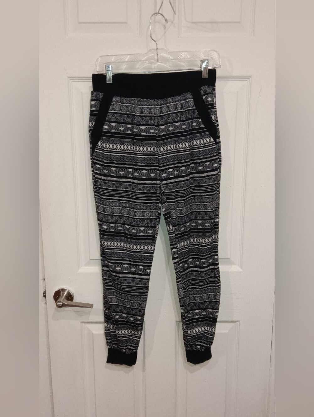 No Boundaries Black & White Aztec-Stripe Joggers